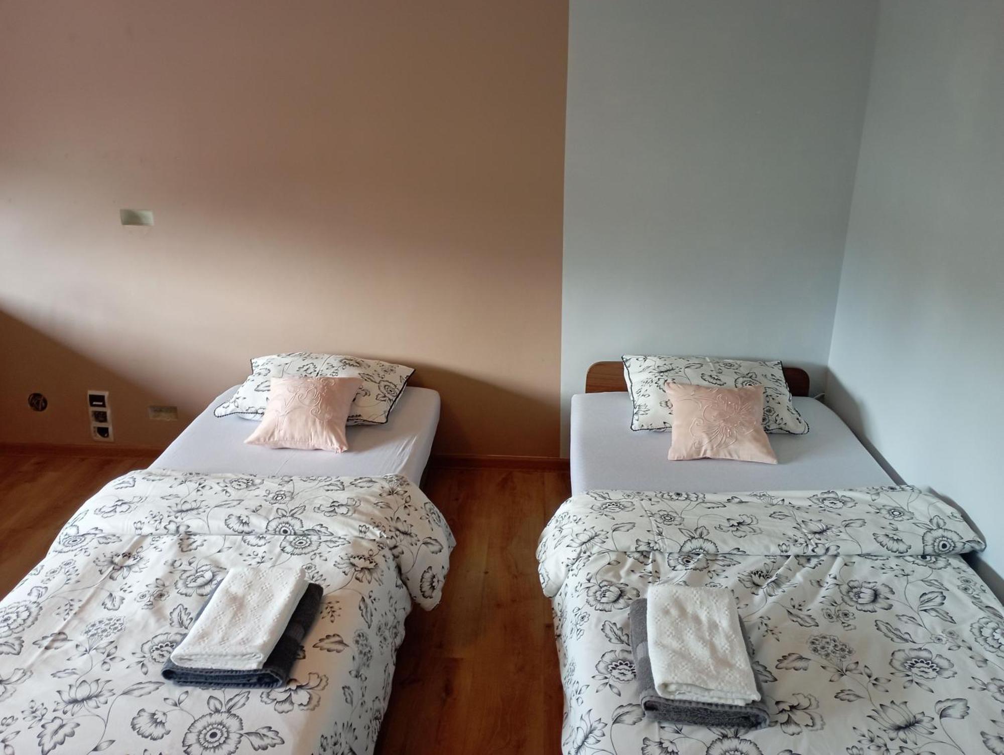 Pokoje Targowek Hotell Warszawa Exteriör bild